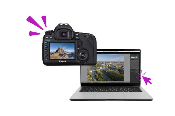 Image d'une appareil photo et d'un ordinateur ouvert sur le logiciel Lighroom